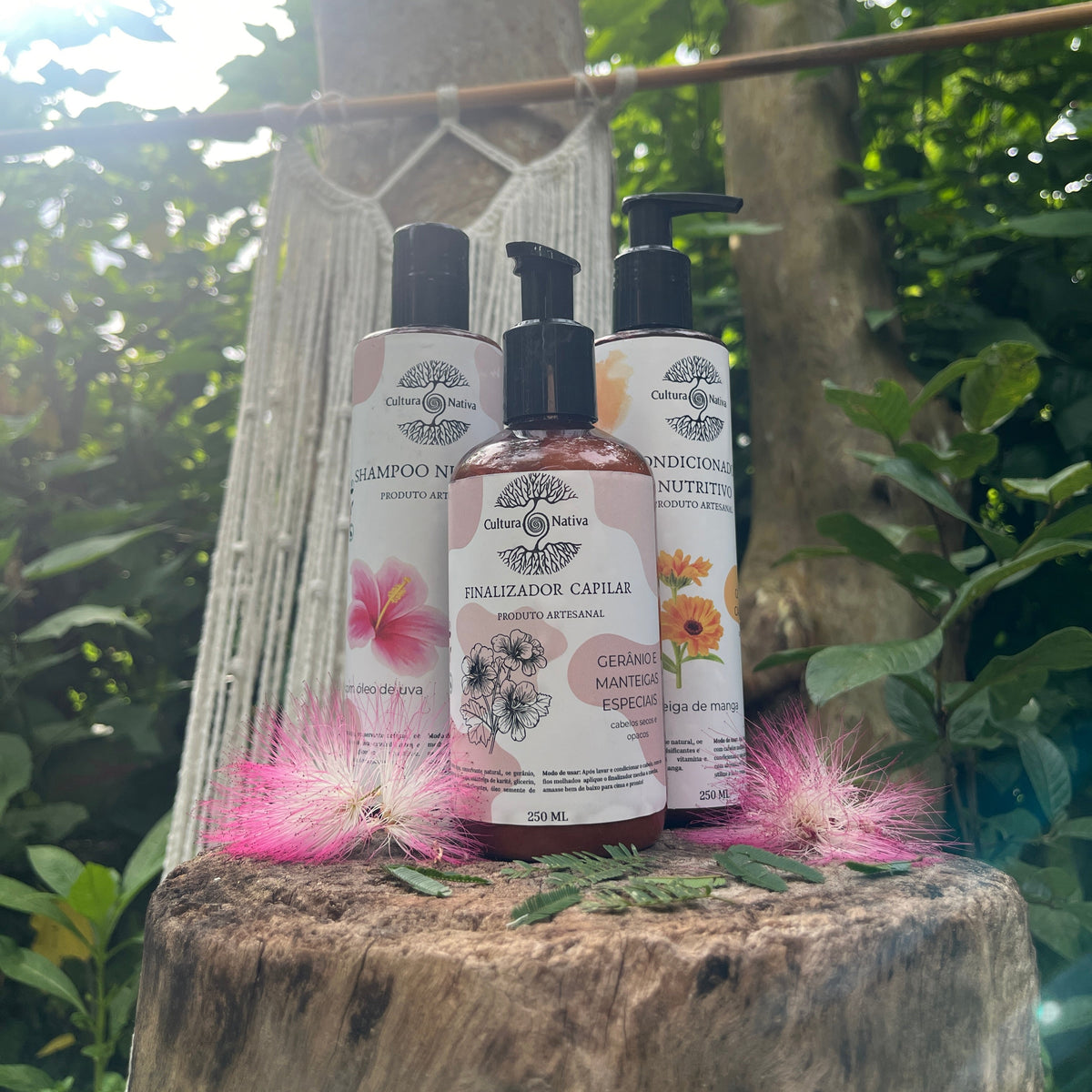 Shampoo Hibisco e Gerânio - Revitalizador de Fios 250ML